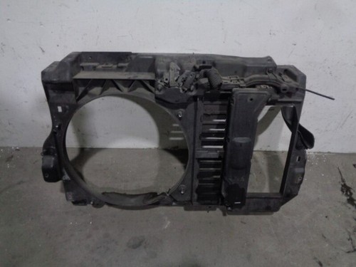 7104q9 calandre avant - avant, peugeot